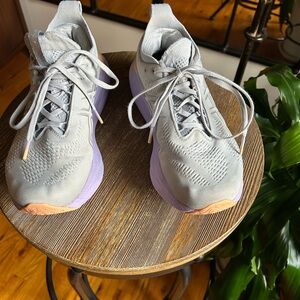 Asics Gel Nimbus 25 Women's Athletic Shoes in Gray and